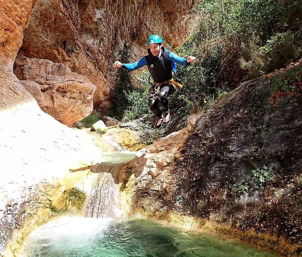 Saut en canyoning